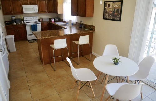 Whitney House | 5 minutes to the Strip! Family Style home with Pool & More