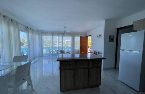 La Vega House | 5 minutos de la Playa/Club bar/Piscina/3 Camas
