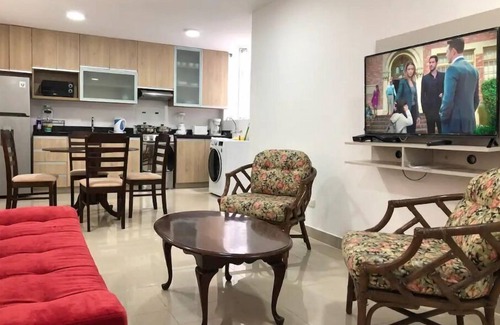 Petit Jean Ocharan House | (5) Modern Miraflores tourist area apartment