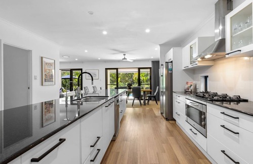 Peregian Beach House | 5 Pennant Court Peregian Springs