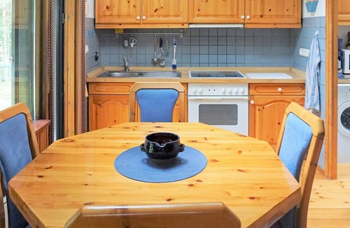 Bollaltsbygget House | 5 person holiday home in KNÄRED
