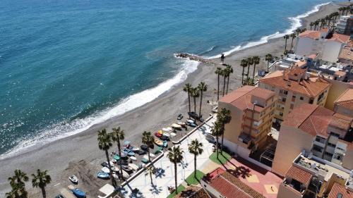 Mezquitilla Apartment | 5 seconds to the beach apartment
