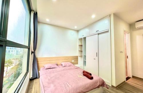 Tu Liem Apartment | 5 Star 2 Bedroom Apartment Apt In Vinhomes Near Marriott And Keangnam
