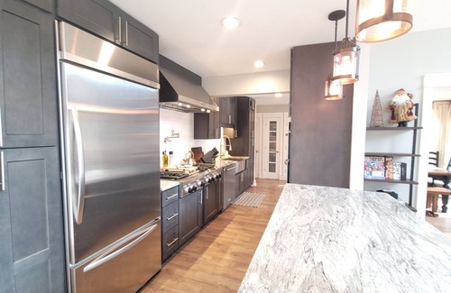 Nellysford House | 5-Star, 4BR/4BA Rustic Lodge w/HotTub! Great for couples weekend.