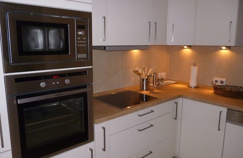 Vahrendorf Apartment | 5 star comfort-apartment, 85m²-new, 8 Pers., HH-Süd, forest and heath, child-friendly!