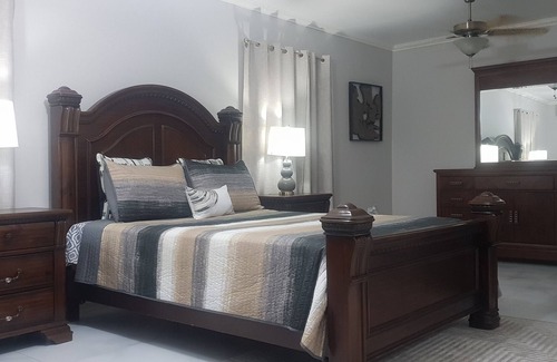 New Kingston Villa | 5 Star Fresh And Clean Condo In New Kingston