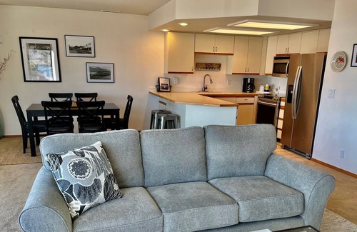 Chelan Condo | 5 STAR REVIEWS and NO CLEANING FEE