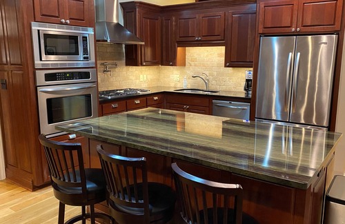 Natchez House | 5-Star Spacious & Private Downtown Natchez Home!