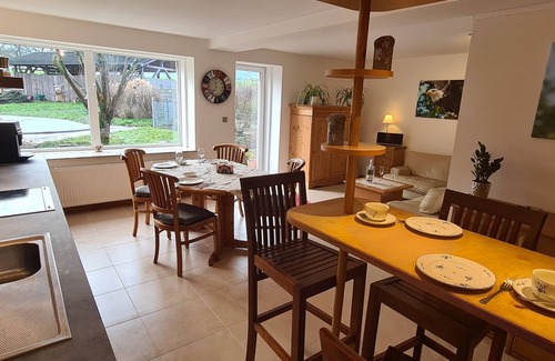 Halle Condo | 5-star vacation apartment "Hedfan" in Cnauceltaidd