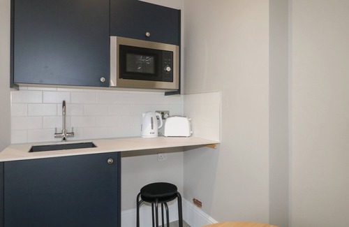 Seaford Cottage | 5 THE CUCKMERE, pet friendly, country holiday cottage in Seaford