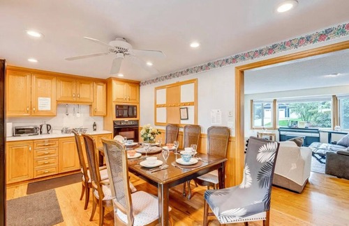 Kirkland House | 5 ⭐ TOP CHOICE ⭐ 6-bedroom home huge backyard