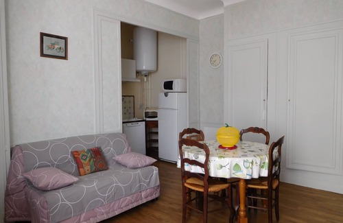 La Bourboule Apartment | - 50%/3rd week. FURNITURE TOURISM facing the Great Baths