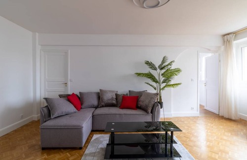 Puteaux Apartment | 50 m² Apartment ∙ 1 bedroom ∙ 4 guests