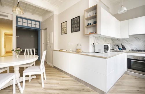 Sant' Ambrogio Apartment | 50 m² Apartment ∙ 1 bedroom ∙ 2 guests