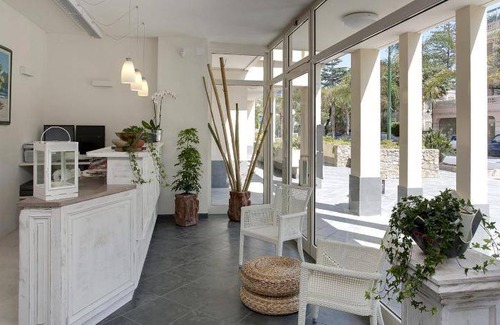 Ospedaletti Apartment | 50 m² Serviced apartment ∙ 5 guests