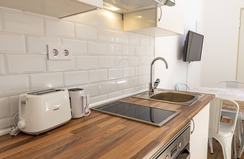 Vista Alegre House | 50 mts Metro, 4km Sol/atocha/retiro, Nuevo, Secadora y Lavadora, Wifi, Mascotas