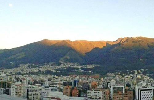 Financial District Apartment | 500 Excelente Vista ciudad Quito,parque, piscina,balcón,sauna,tranquilo encantador seguridad 24-7