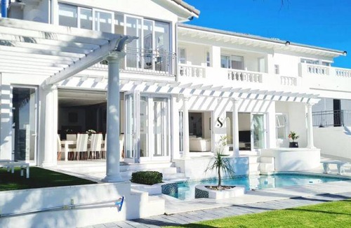 Paradise House | 500 m² House ∙ 5 bedrooms ∙ 10 guests