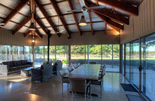 Moama House | 500 m² House ∙ 5 bedrooms ∙ 13 guests