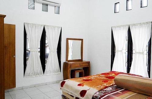 Ngemplak House | 500 m² House ∙ 6 bedrooms ∙ 30 guests