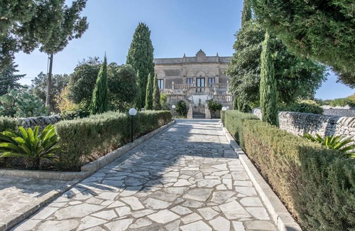 Modica House | 500 m² House ∙ 6 bedrooms ∙ 15 guests