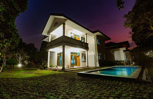 Parongpong Resort | 500 m² Resort ∙ 4 bedrooms ∙ 12 guests