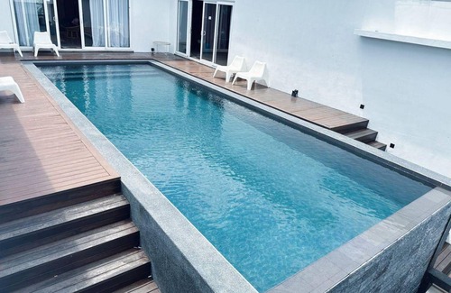 Alor Gajah House | 5000 m² House ∙ 7 bedrooms ∙ 18 guests
