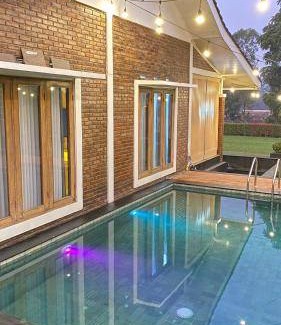 Cikole Villa | 5000 m² Villa ∙ 2 bedrooms ∙ 16 guests