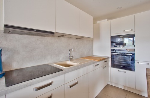 Mont-de-Lans Apartment | 50m from chairlift, apartment with balcony, wifi, mountain views