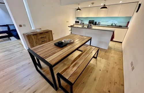 Plymouth Apartment | 51 Brewhouse - Royal William Yard