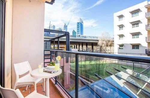 Perth Central Business District Apartment | 51 m² Apartment ∙ 1 bedroom ∙ 2 guests