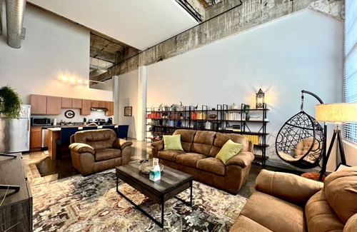 Otterbien Home Apartment | 5111 Peters Cartridge - NEW · New Industrial One Bedroom Near Mason/Kings Island