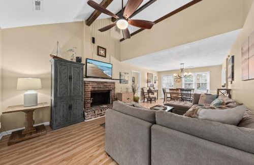 Tarpon Pond House | 515 Tarpon Pond Cottage