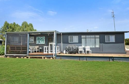 Hayborough House | 52 Albatross Ave Chiton - No Linen Included