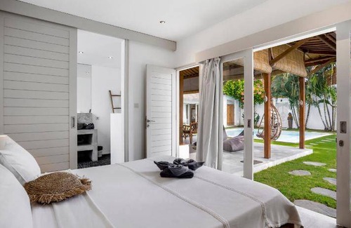 Petitenget Resort | 525 m² Resort ∙ 4 bedrooms ∙ 10 guests