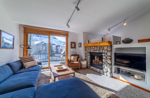 Mammoth Lakes Apartment | 530- Snowcreek Spa Golf 2BR Condo