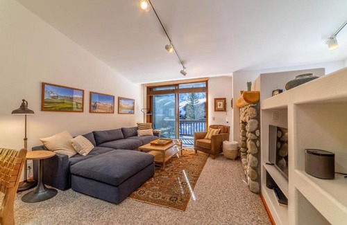 Mammoth Lakes Apartment | 530- Snowcreek Spa Golf 2BR Condo