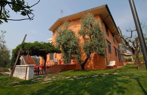 Massa e Cozzile Apartment | 54 m² Apartment ∙ 2 bedrooms ∙ 5 guests