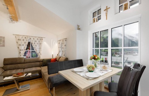 Viehhofen Ski Chalet | 54 m² Chalet ∙ 2 bedrooms ∙ 4 guests