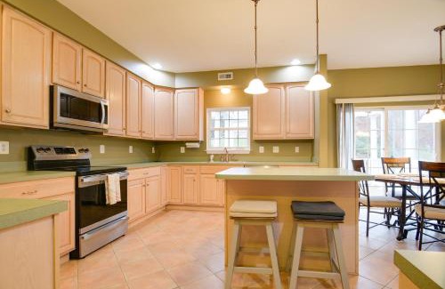 Nottingham House | 54 Mi to Dtwn DC Spacious Family Home!