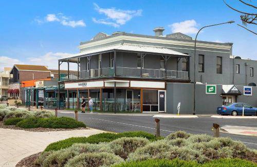 Henley Beach South Apartment | 55 m² Apartment ∙ 2 bedrooms ∙ 4 guests