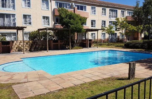 Cape Town Apartment | 55 m² Apartment ∙ 2 bedrooms ∙ 4 guests