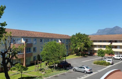Cape Town Apartment | 55 m² Apartment ∙ 2 bedrooms ∙ 4 guests