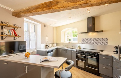 Royallieu Village Cottage | 55 m² Cabin ∙ 1 bedroom ∙ 2 guests