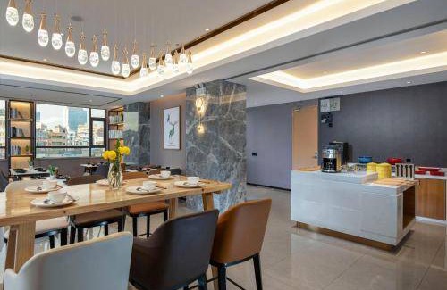 Longhua District Hotel | 55 m² Hotel ∙ 2 guests