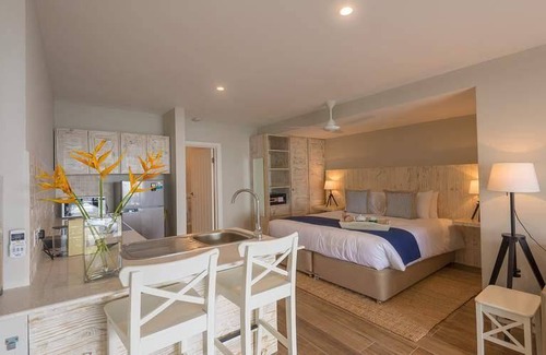 Anse Royale Hotel | 55 m² Hotel ∙ 9 guests