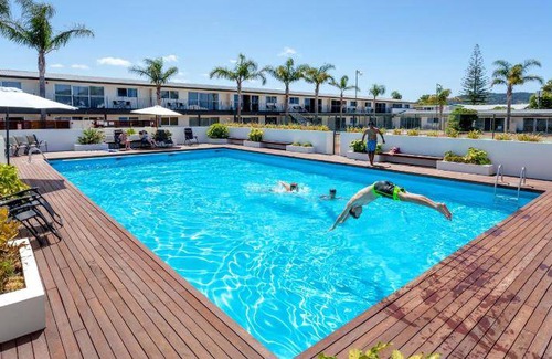 Whangamata Hotel | 55 m² Motel ∙ 2 bedrooms ∙ 10 guests