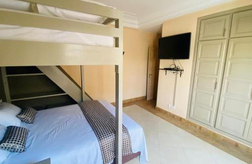 Issen Villa | 55) Superbe villa, 5 personnes