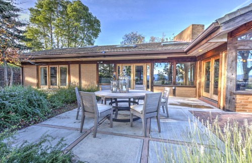 Northwest Carmel Cabin | 557 m² Lodge ∙ 4 bedrooms ∙ 18 guests