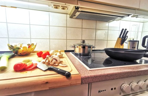 Schwarzenbek Apartment | 55m² apartment for 1-2 people, modern and stylishly furnished, with free parking